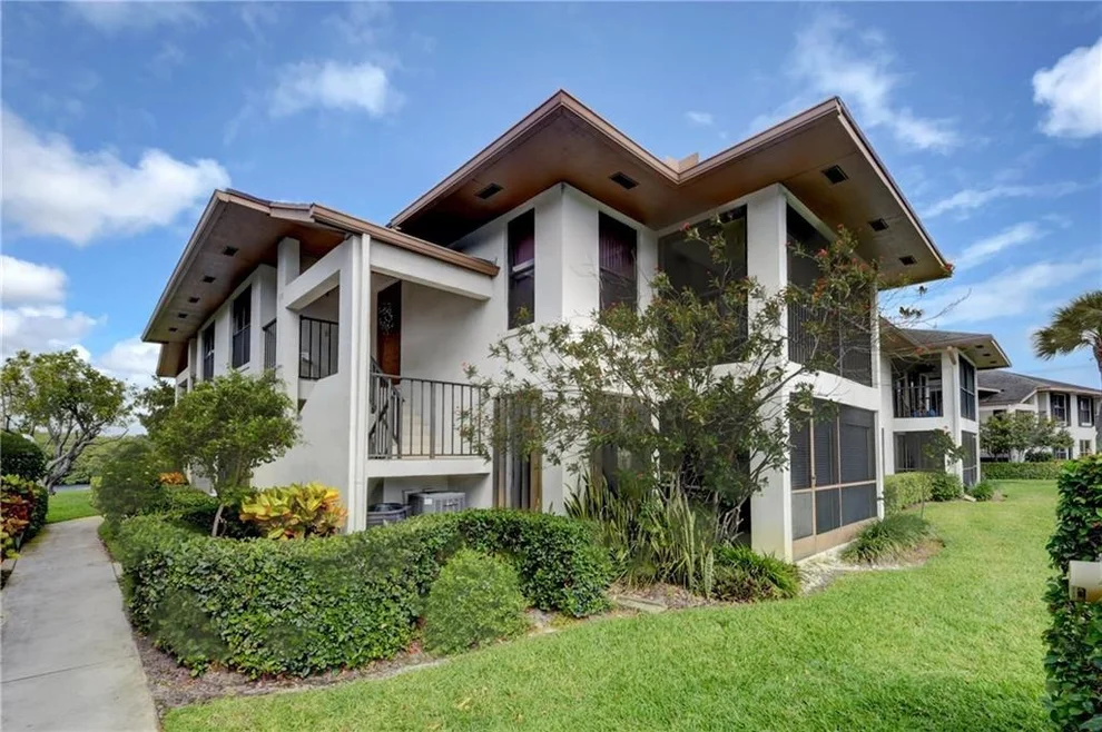 Unit for sale at 950 S Kanner Highway, Stuart, FL 34994