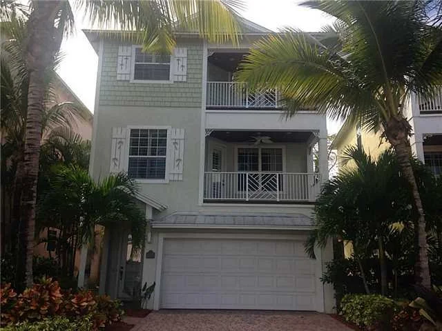 Unit for sale at 516 SW Akron Avenue, Stuart, FL 34994
