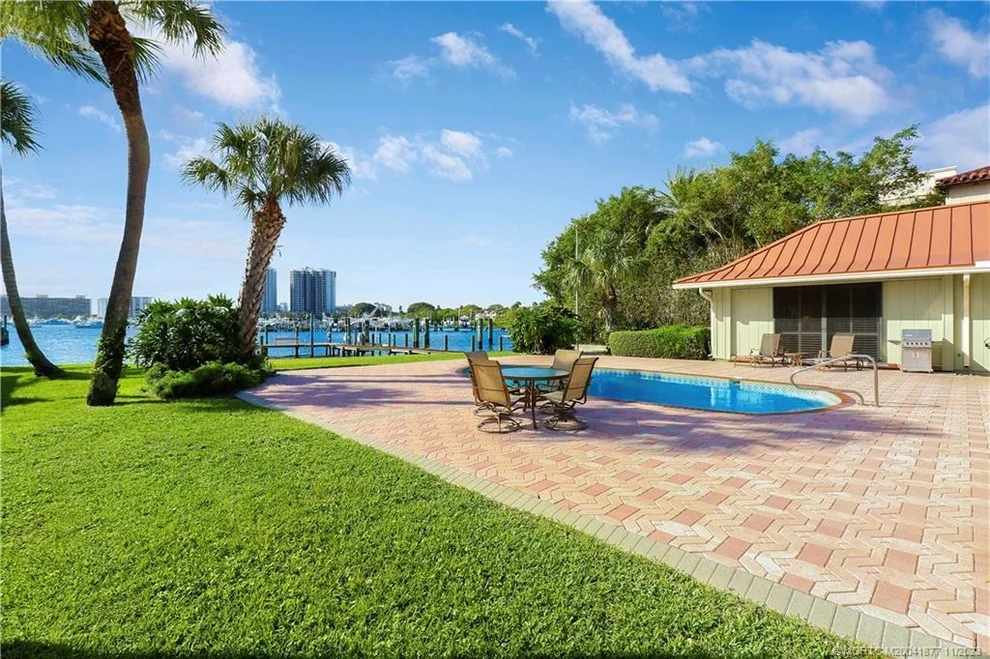 Unit for sale at 1959 Portage Landing S, North Palm Beach, FL 33408