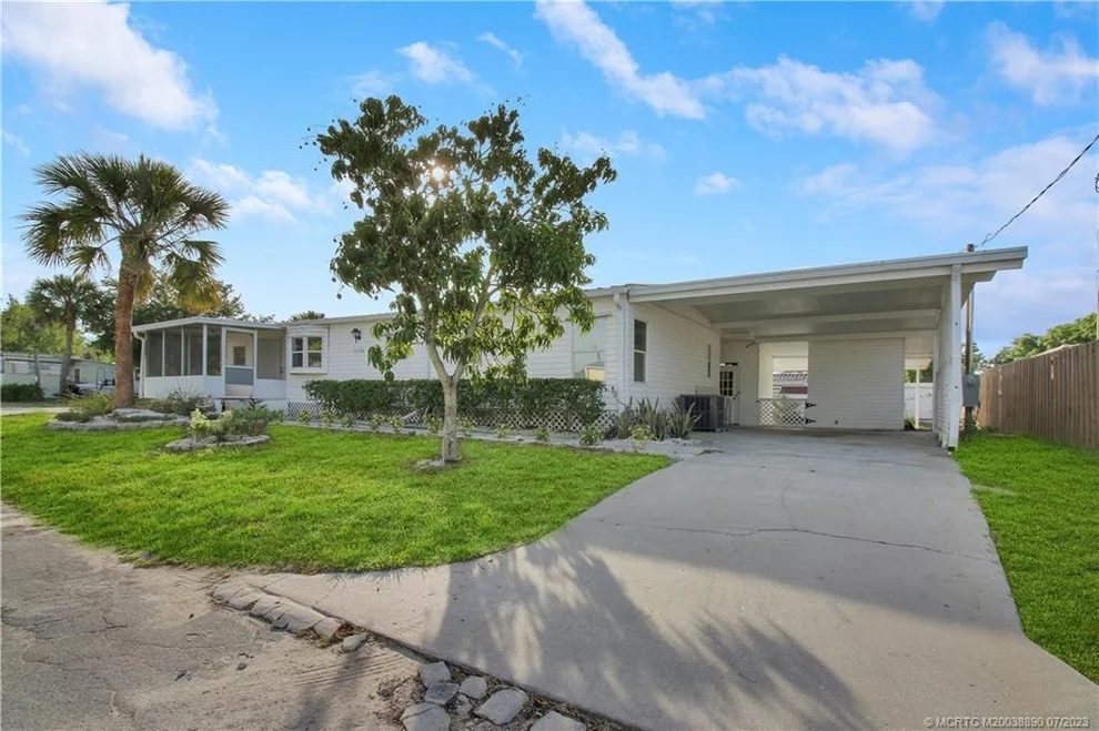 Unit for sale at 7930 SE 96th Trail, Okeechobee, FL 34974