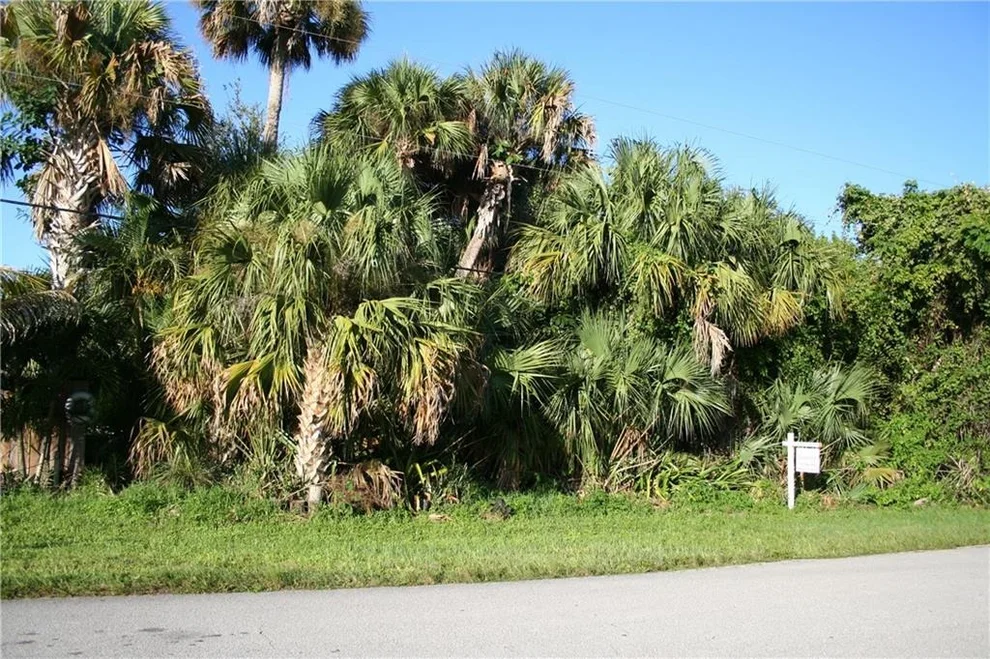 Unit for sale at 479 SE Whitmore Drive, Port St Lucie, FL 34984