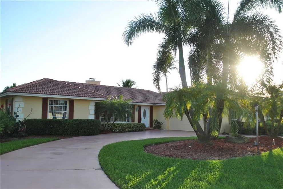 Unit for sale at 3714 SE Fairway East, Stuart, FL 34997