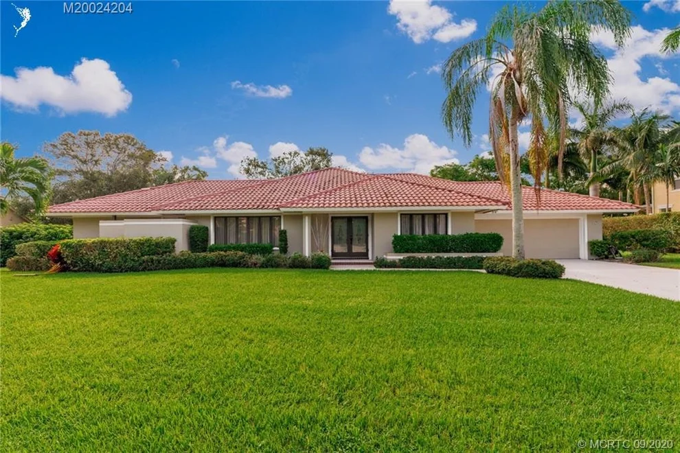 Unit for sale at 117 Hillcrest Drive, Sewalls Point, FL 34996