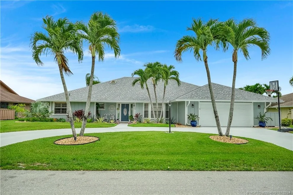 Unit for sale at 7104 SE Bunker Hill Drive, Hobe Sound, FL 33455