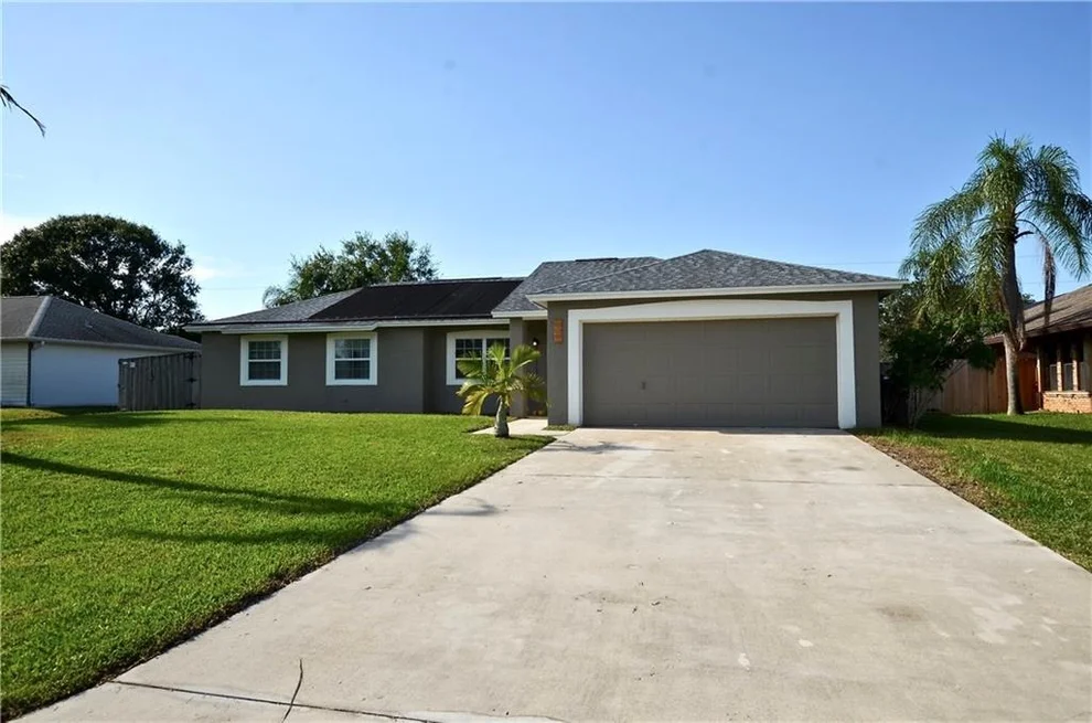 Unit for sale at 641 SE Damask Avenue, Port St Lucie, FL 34983