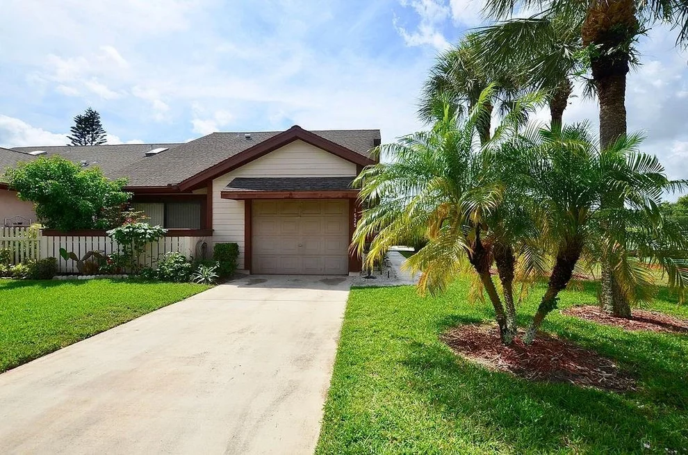Unit for sale at 1525 SE Colchester Circle, Port St Lucie, FL 34952