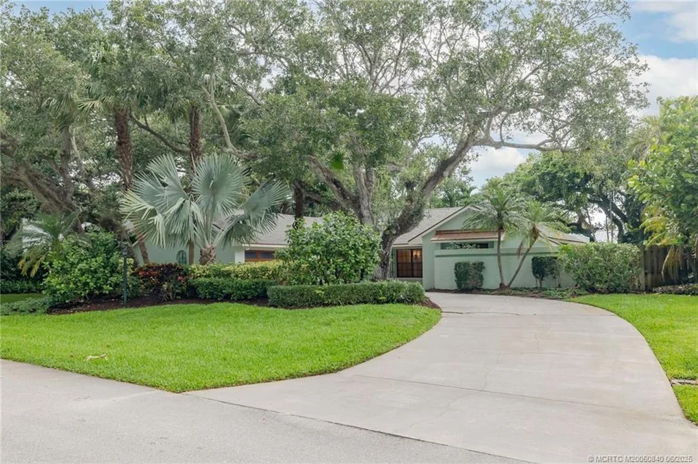 Unit for sale at 1160 Driftwood Drive, Vero Beach, FL 32963