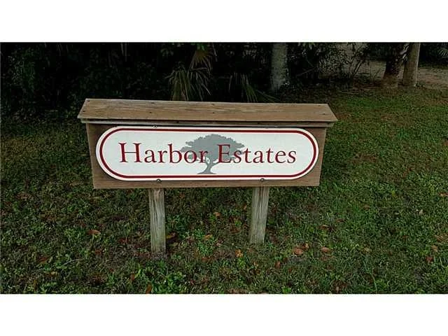 Unit for sale at 275 SW Salerno Circle, Stuart, FL 34997