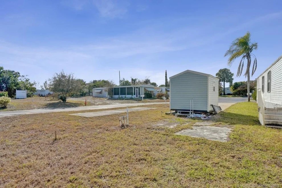 Unit for sale at 332 NE Tropicalia Lane, Jensen Beach, FL 34957