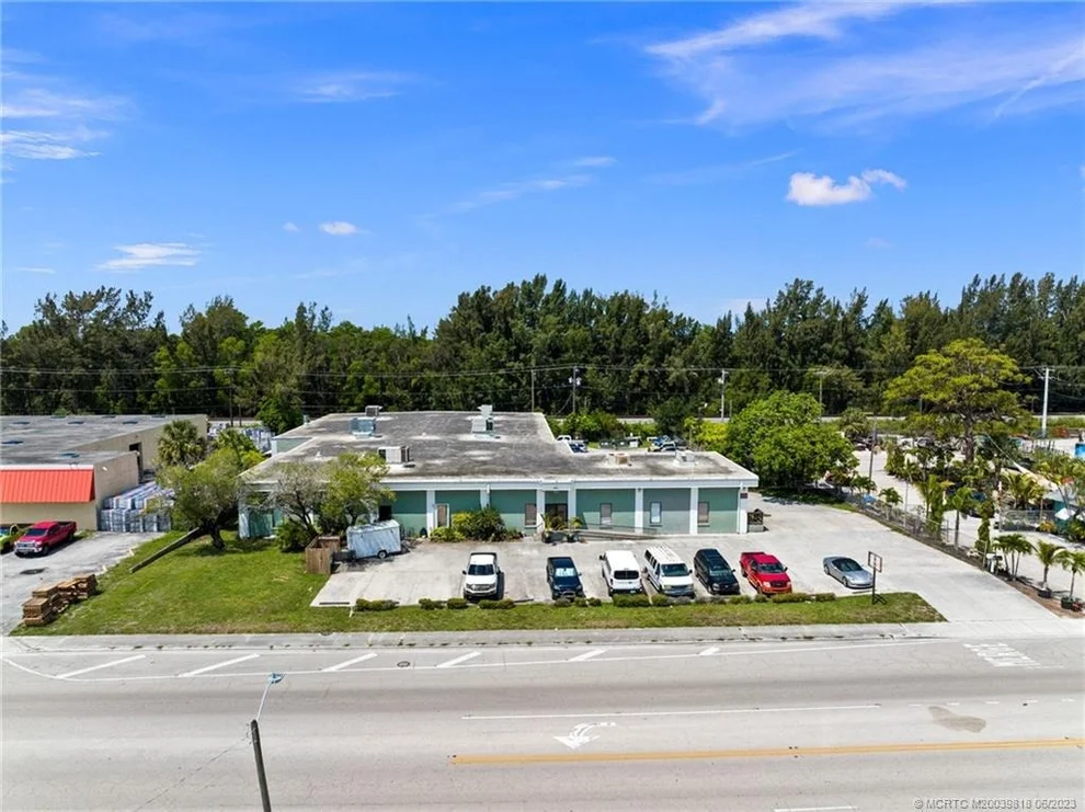 Unit for sale at 3620 SE Dixie Highway, Stuart, FL 34997
