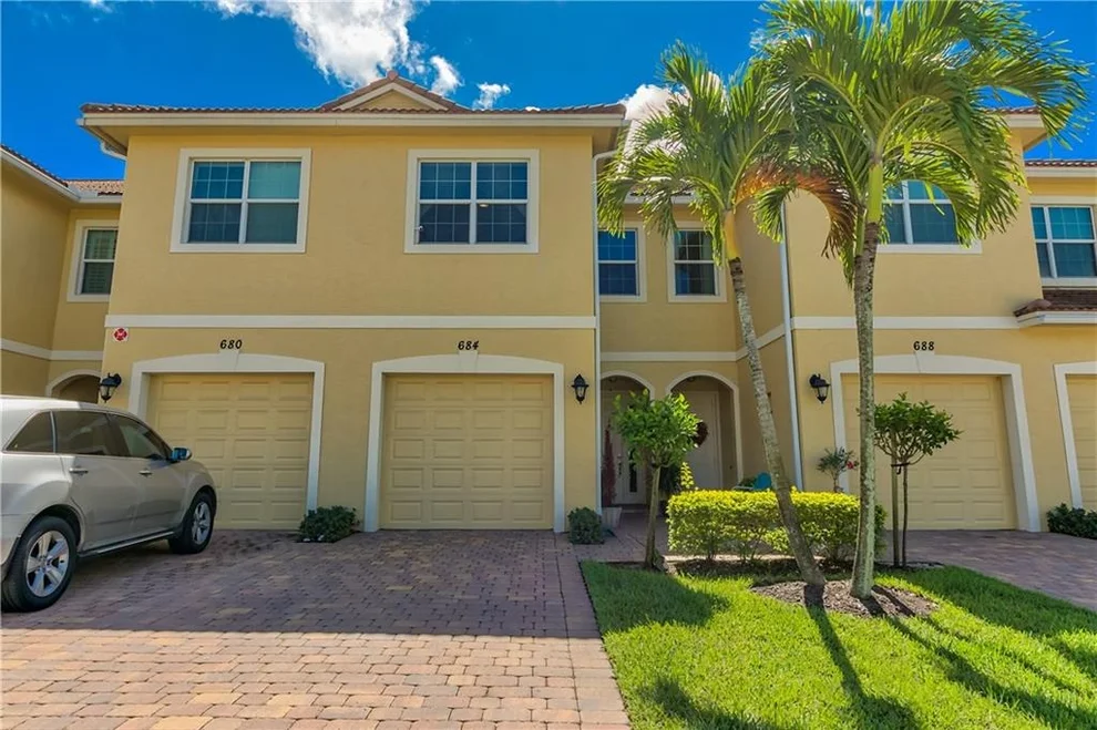 Unit for sale at 684 SW Glen Crest Way, Stuart, FL 34997