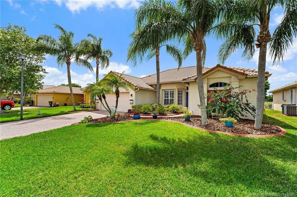 Unit for sale at 554 NW Waverly Circle, Port St Lucie, FL 34983
