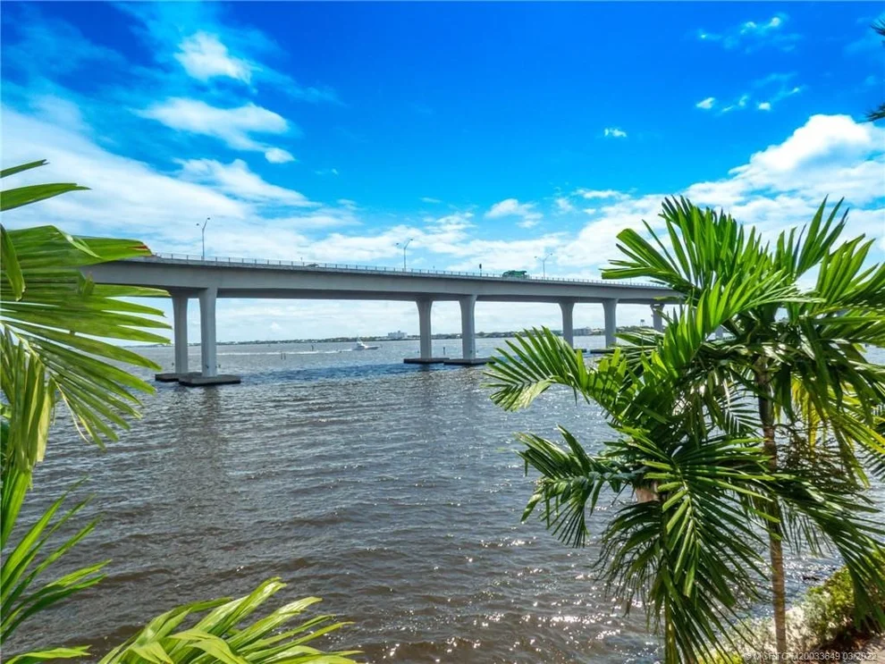 Unit for sale at 275 NW Flagler Avenue, Stuart, FL 34994