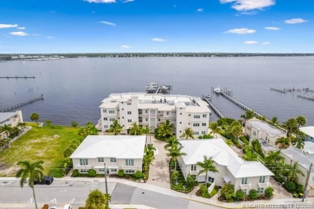 Unit for sale at 51 SE Seminole Street, Stuart, FL 34994