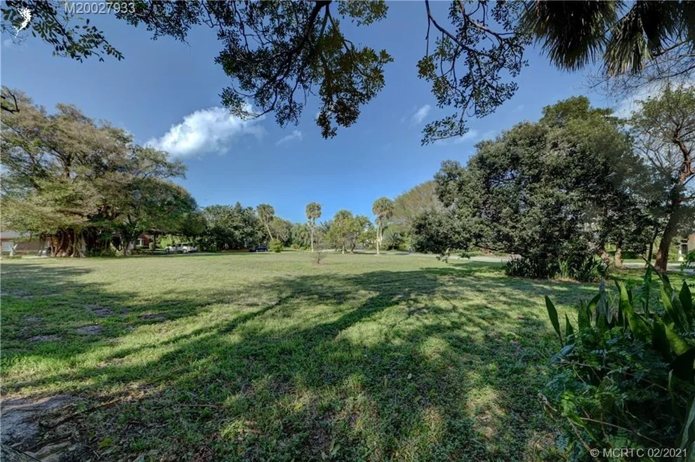 Unit for sale at 18 Ridgeland Drive, Sewalls Point, FL 34996