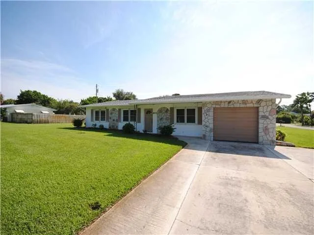 Unit for sale at 601 SE Alamanda Way, Stuart, FL 34996