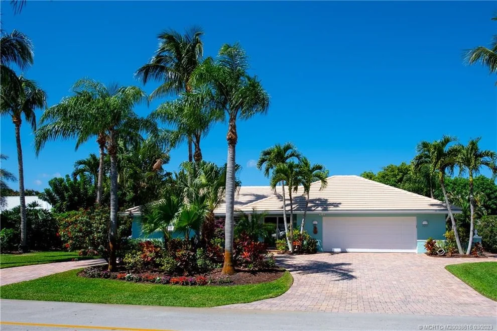Unit for sale at 3231 SE Fairway W, Stuart, FL 34997