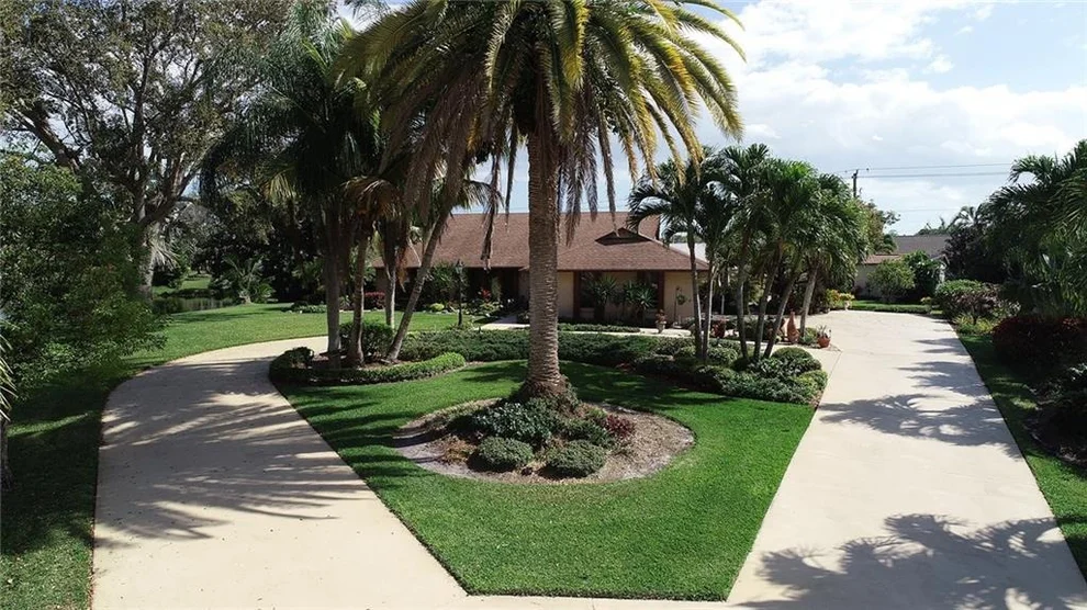 Unit for sale at 626 NE Silver Oak Terrace, Jensen Beach, FL 34957