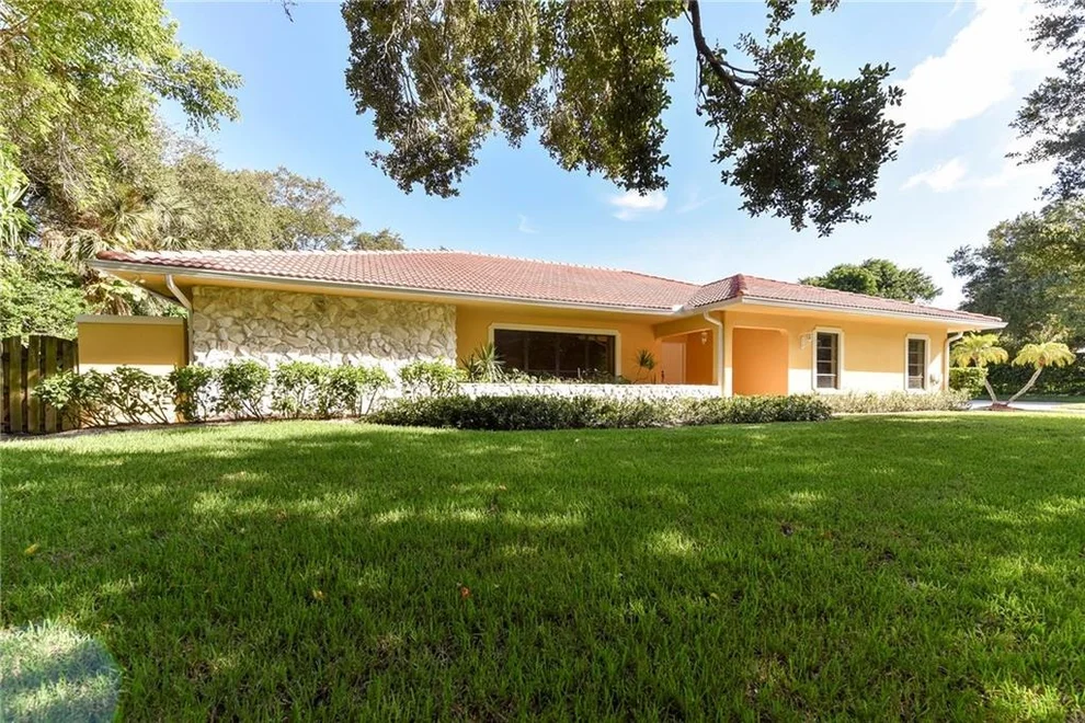 Unit for sale at 11 Riverview Drive, Sewalls Point, FL 34996