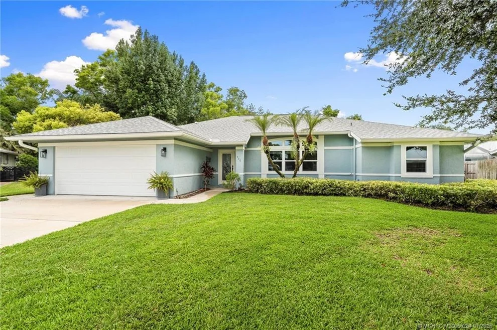 Unit for sale at 530 SE Woods Edge Trail, Stuart, FL 34997