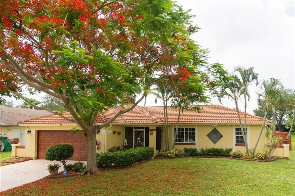 Unit for sale at 375 SE Cork Road, Port St Lucie, FL 34984