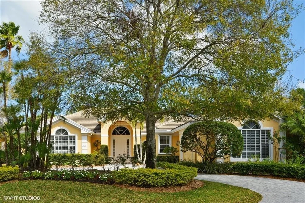 Unit for sale at 4345 SE Waterford Drive, Stuart, FL 34997