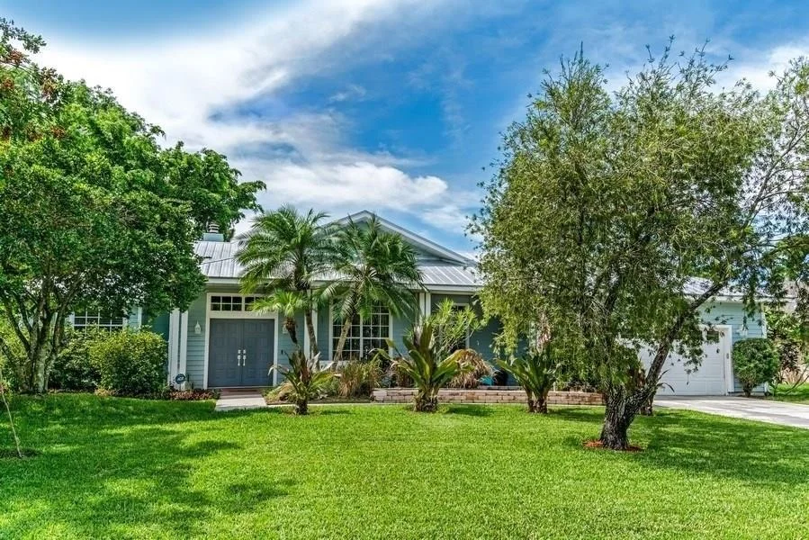 Unit for sale at 616 SE Meadow Wood Way, Stuart, FL 34997