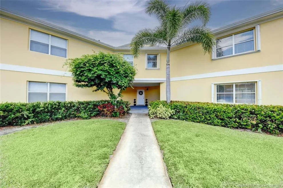 Unit for sale at 71 SE Beech Tree Lane, Stuart, FL 34994