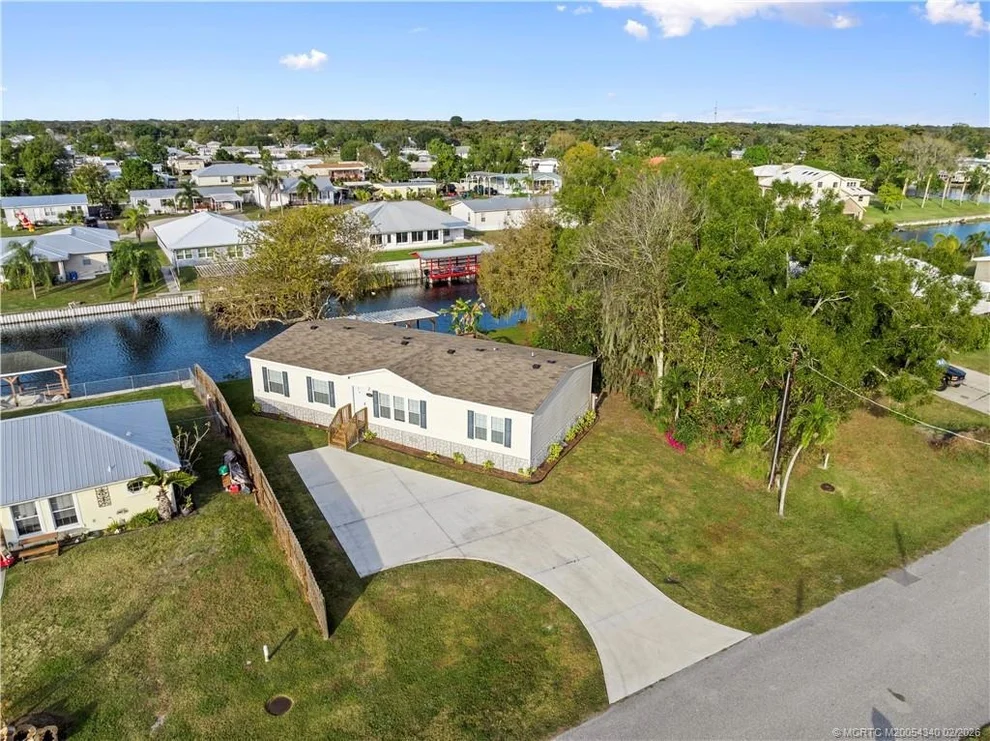 Unit for sale at 2603 SE 34th Lane, Okeechobee, FL 34974