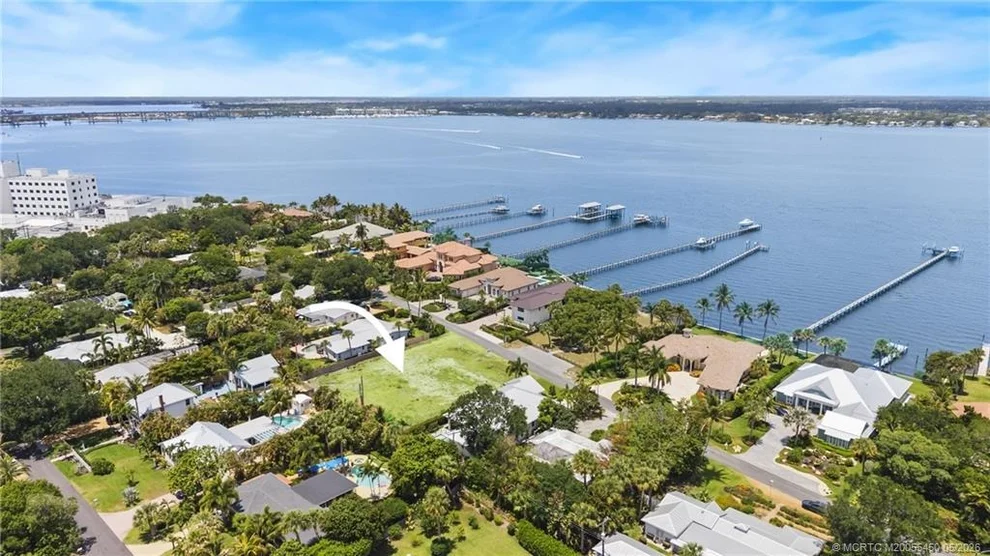 Unit for sale at 818 SE Riverside Drive, Stuart, FL 34994