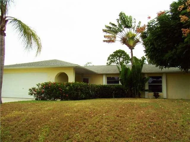 Unit for sale at 425 SE Strait Avenue, Port St Lucie, FL 34983
