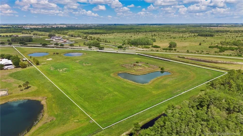 Unit for sale at 1900 SW Trailside Run, Stuart, FL 34997