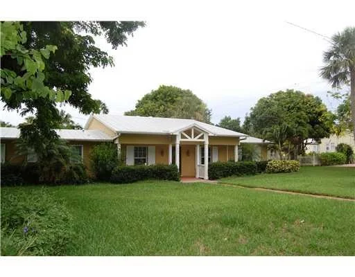 Unit for sale at 201 SE MARTIN Avenue, Stuart, FL 34996