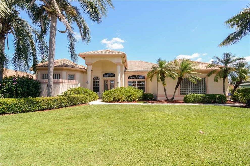 Unit for sale at 1547 SE Ballantrae Court, Port St Lucie, FL 34952