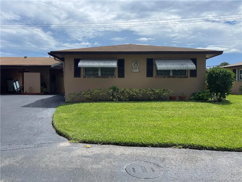 Unit for sale at 736 Whippoorwill Lane, Delray Beach, FL 33445