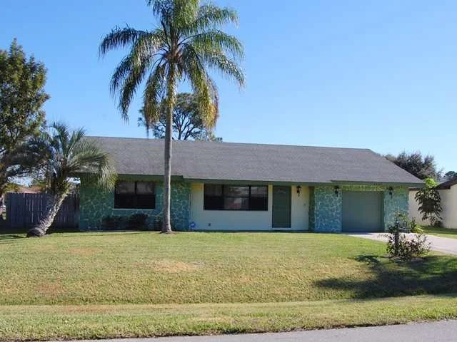 Unit for sale at 4733 SE Dryfus Avenue, Stuart, FL 34997
