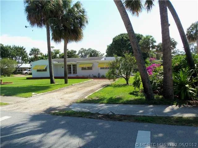 Unit for sale at 442 SE Krueger Parkway, Stuart, FL 34996