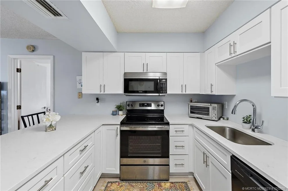 Unit for sale at 212 SE Village Drive, Port St Lucie, FL 34952