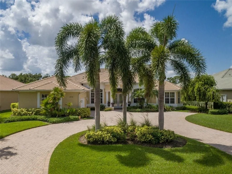 Unit for sale at 1654 SW Foxpoint Trail, Palm City, FL 34990