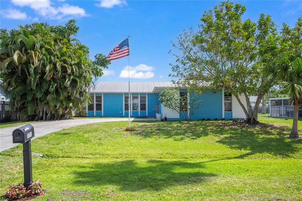 Unit for sale at 771 SE Sweetbay Avenue, Port St Lucie, FL 34983