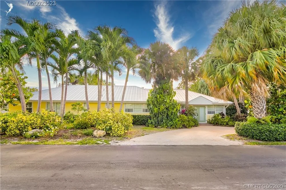 Unit for sale at 1516 SE Mango Place, Stuart, FL 34996