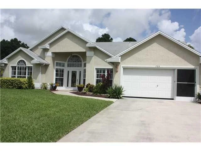 Unit for sale at 799 SE Albatross Avenue, Port St Lucie, FL 34983
