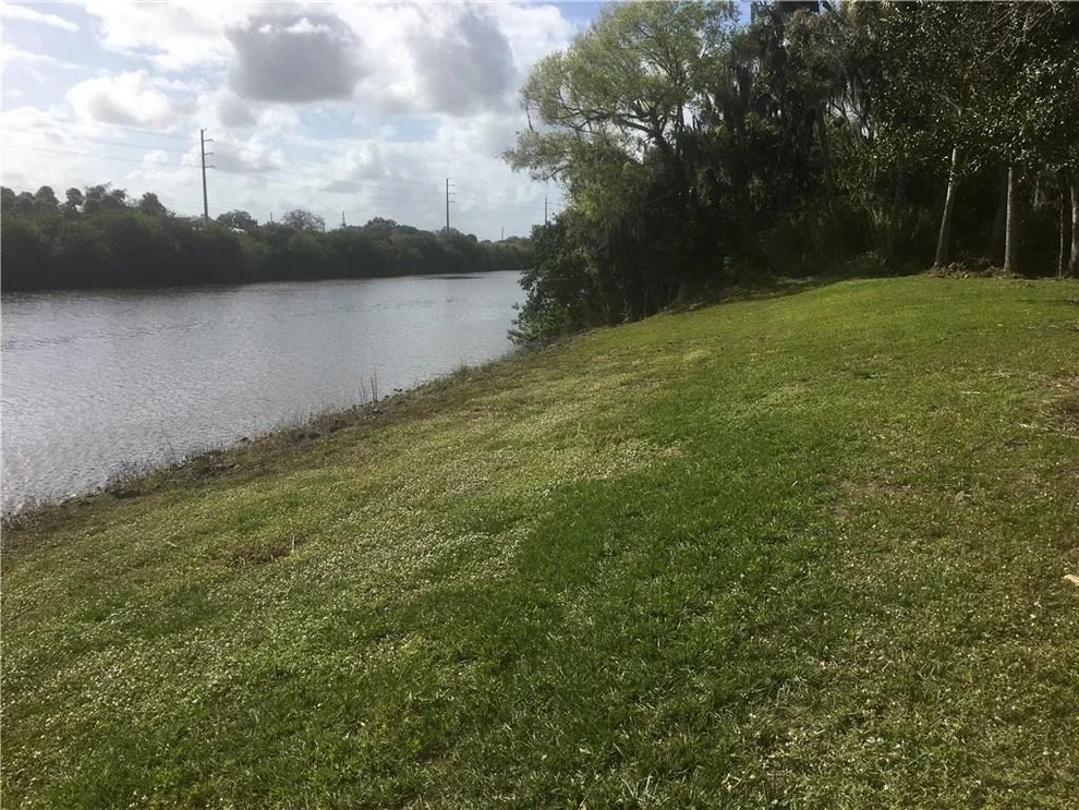 Unit for sale at 15286 SW Palm Oak Avenue, Indiantown, FL 34956