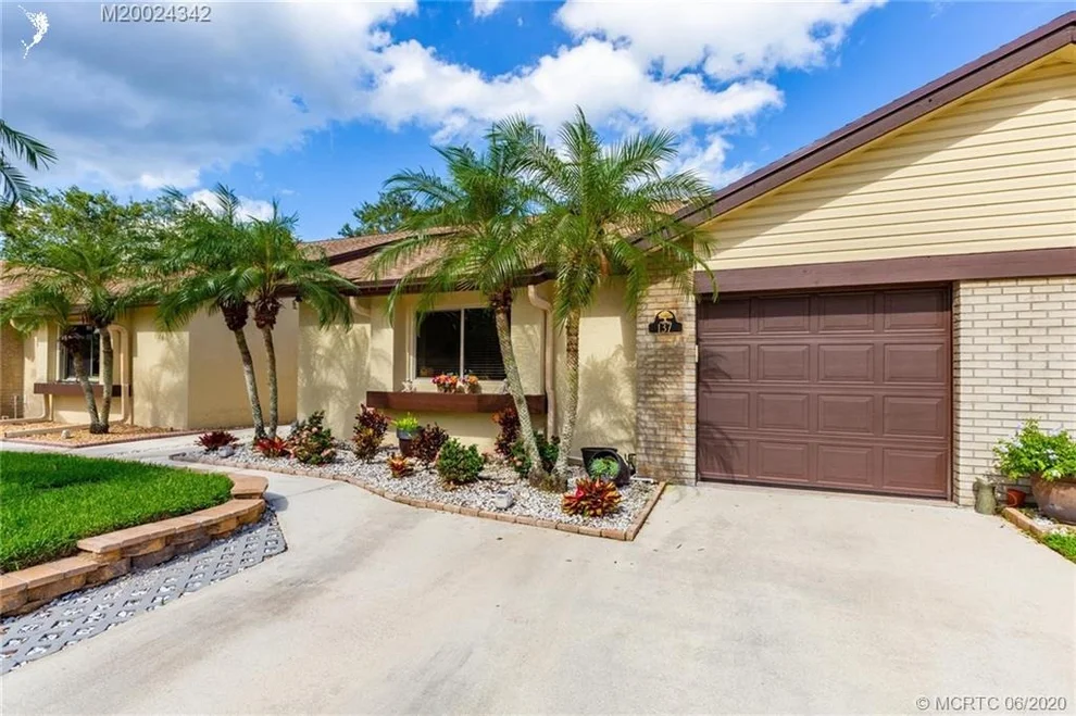 Unit for sale at 137 Meander Circle, Royal Palm Beach, FL 33411