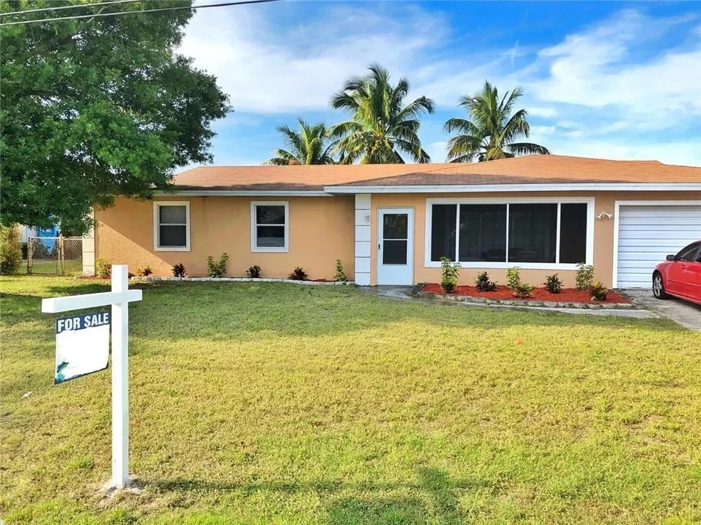 Unit for sale at 646 SE Degan Drive, Port St Lucie, FL 34983