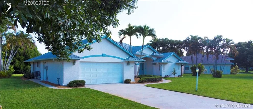 Unit for sale at 543 SE Meadow Wood Way, Stuart, FL 34997