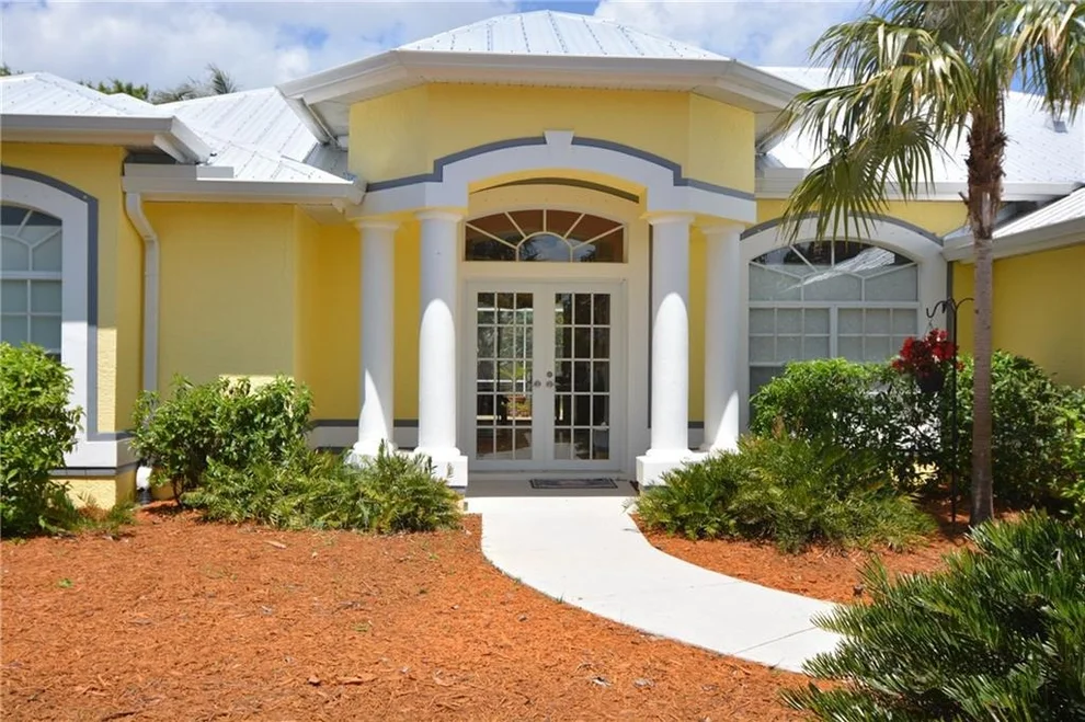 Unit for sale at 2747 NW Florida Avenue, Stuart, FL 34994