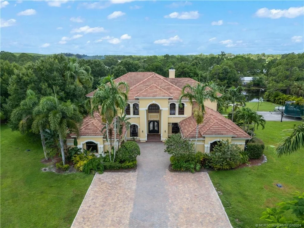 Unit for sale at 759 SW Anaheim Lane, Palm City, FL 34990