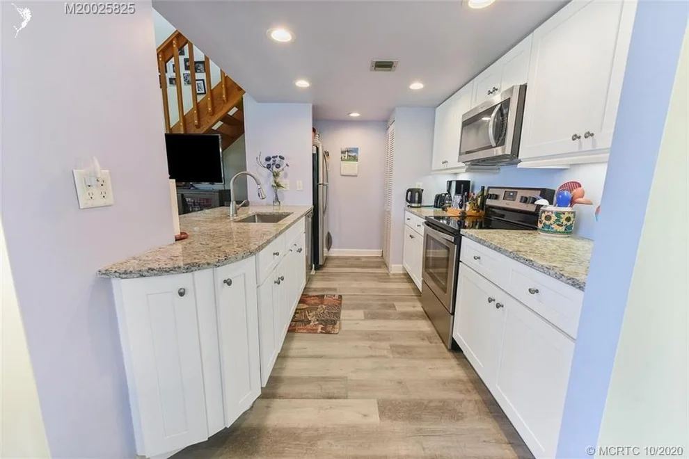 Unit for sale at 320 NE Golfview Circle, Stuart, FL 34996