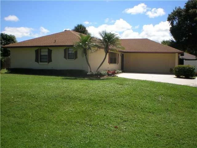 Unit for sale at 3163 SE Quanset Circle, Stuart, FL 34997